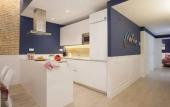 Туры в отель Enjoybcn Colon Apartments