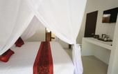 Туры в отель The White Cottage