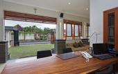 Туры в отель The Banyumas Suite Villa Legian