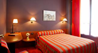 Globe et Cecil Hotel 4*