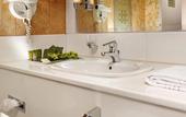 Туры в отель Holiday Inn Athens Attica Av. Airport West by IHG