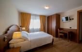 Туры в отель Hotel Cresta et Duc