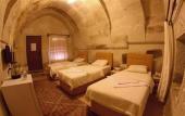 Туры в отель Falcon Cave Suites
