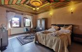 Туры в отель Falcon Cave Suites