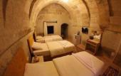 Туры в отель Falcon Cave Suites