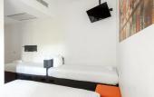 Туры в отель easyHotel Amsterdam City Centre South