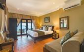 Туры в отель Beyond The Blue Horizon Villa Resort