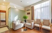 Туры в отель GreenTree Inn Beijing Guangmingqiao Express Apartment Hotel