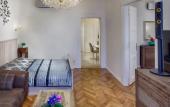 Туры в отель Selinor Old Town Apartments