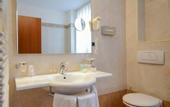 Туры в отель Osaka Riverside Hotel