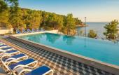 Туры в отель Gava Waterman Milna Resort