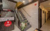 Туры в отель OYO 8678 Hotel Golden Nest