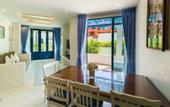 Туры в отель The Che Pool Access Beachfront Condo by Away