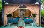Туры в отель The Syron Huts Lembongan
