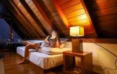 Туры в отель Treehouse Chalets