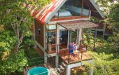 Туры в отель Treehouse Chalets