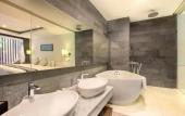 Туры в отель Suites by Watermark Hotel and Spa