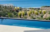 Туры в отель Bonzoe Suites & Villas
