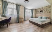 Туры в отель Castle Franco Suites