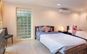 Туры в отель Villa Waree 5 minutes from City and Beach