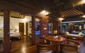 Туры в отель Castaway Resort