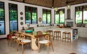 Туры в отель Castaway Resort