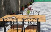 Туры в отель La Deka Guesthouse