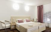 Туры в отель Simple Bon Voyage Hotel