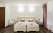 Туры в отель Simple Bon Voyage Hotel