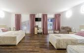 Туры в отель Simple Bon Voyage Hotel