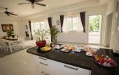 Туры в отель Blissful Tropical Stay at SeaLaVie Villa
