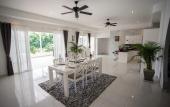 Туры в отель Blissful Tropical Stay at SeaLaVie Villa