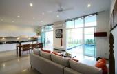 Туры в отель Two Villas Holiday Oxygen-Nai Harn Beach