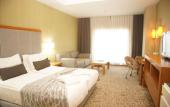 Туры в отель Warwick Champs-Elysees Paris