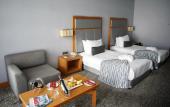 Туры в отель Warwick Champs-Elysees Paris