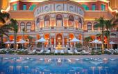 Туры в отель Four Seasons Hotel Macao