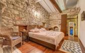 Туры в отель Alacati Eski Ev Hotel