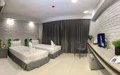Туры в отель The Pat Hotel