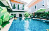 Туры в отель Villa Rajapruek Entire 3 villas 7 bedrooms near airport