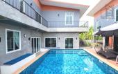 Туры в отель Villa Rajapruek Entire 3 villas 7 bedrooms near airport