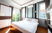 Туры в отель Villa Rajapruek Entire 3 villas 7 bedrooms near airport