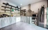 Туры в отель Villa Rajapruek Entire 3 villas 7 bedrooms near airport