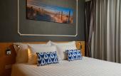 Туры в отель The Aristo Beach By Holy Cow 319
