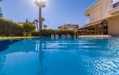 Туры в отель Paradise Town Villa Alison