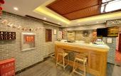 Туры в отель East Hotel The Forbidden City Drum Tower