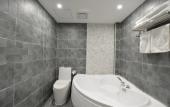 Туры в отель East Hotel The Forbidden City Drum Tower