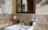 Туры в отель Waikiki Apartments