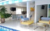 Туры в отель Beachside 3-bedroom Townhouse w Private Pool at 70 Meters From Beach