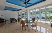 Туры в отель The Base Hua Hin
