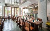 Туры в отель Hotel Le Bouton